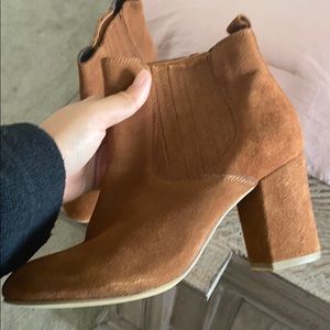 Worn once:Steve Madden boots